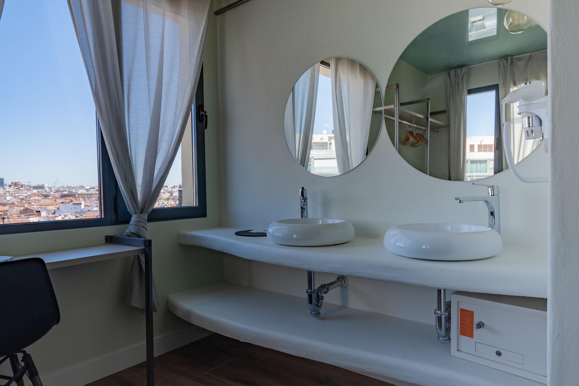 Hostal Charlotte-Gran Via Madrid Exterior photo