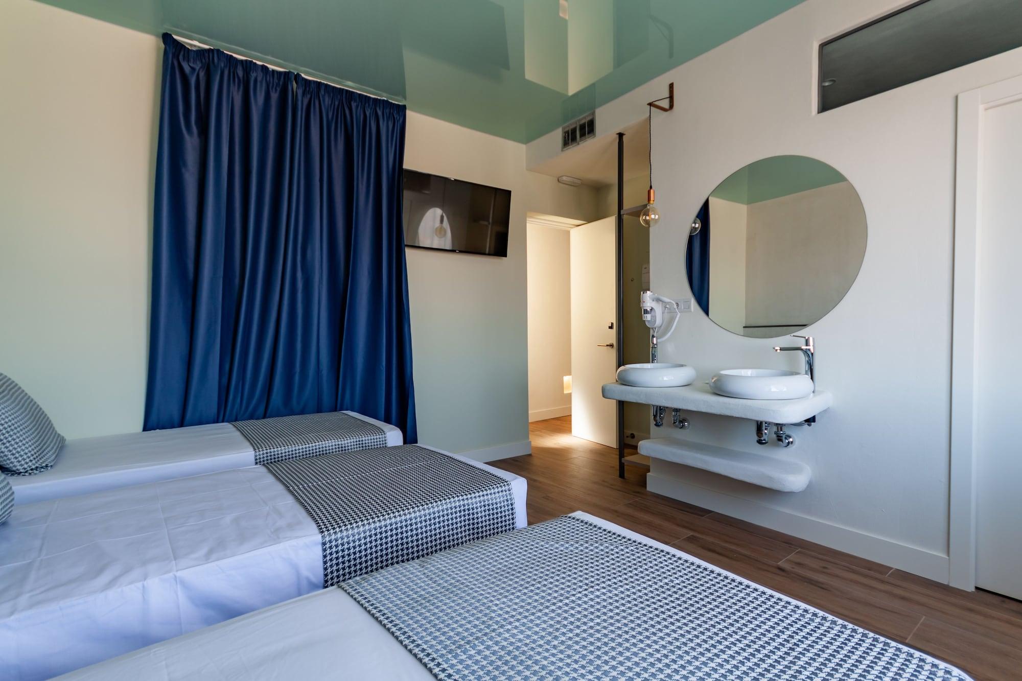 Hostal Charlotte-Gran Via Madrid Exterior photo