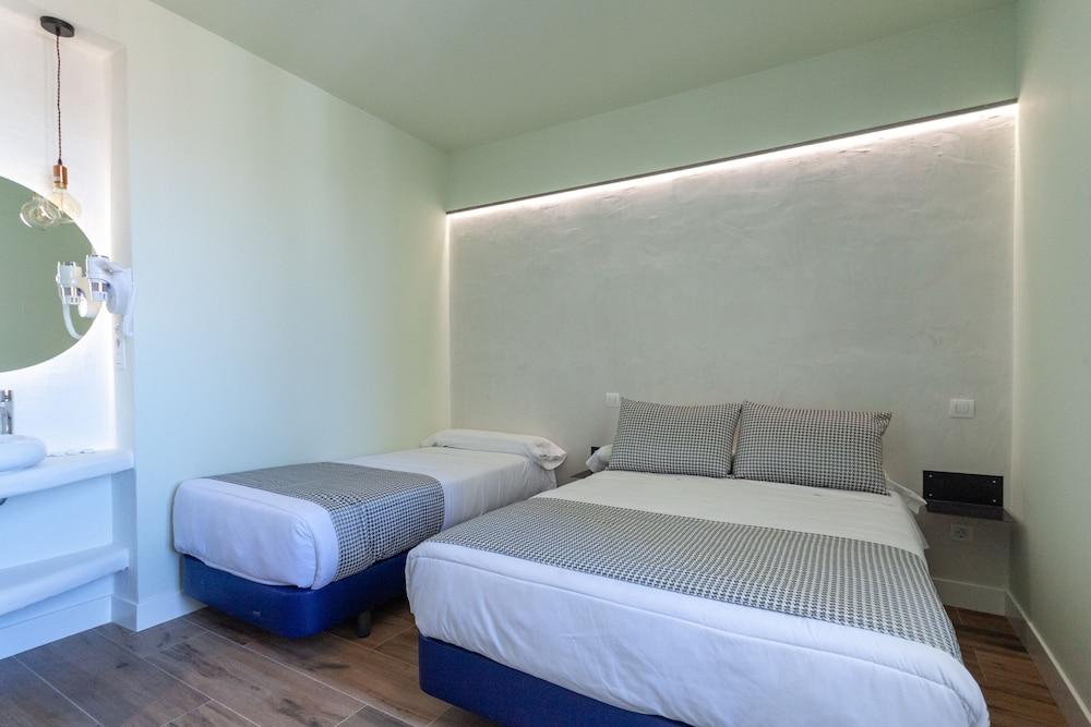 Hostal Charlotte-Gran Via Madrid Exterior photo