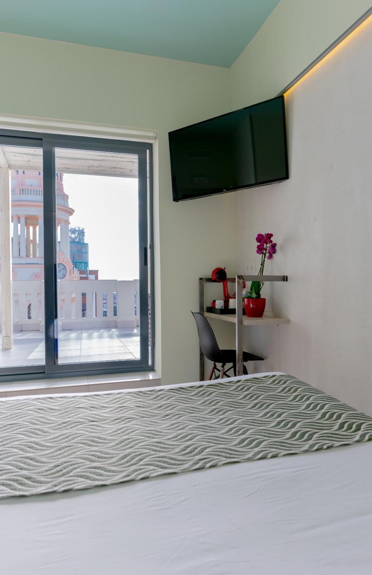 Hostal Charlotte-Gran Via Madrid Exterior photo
