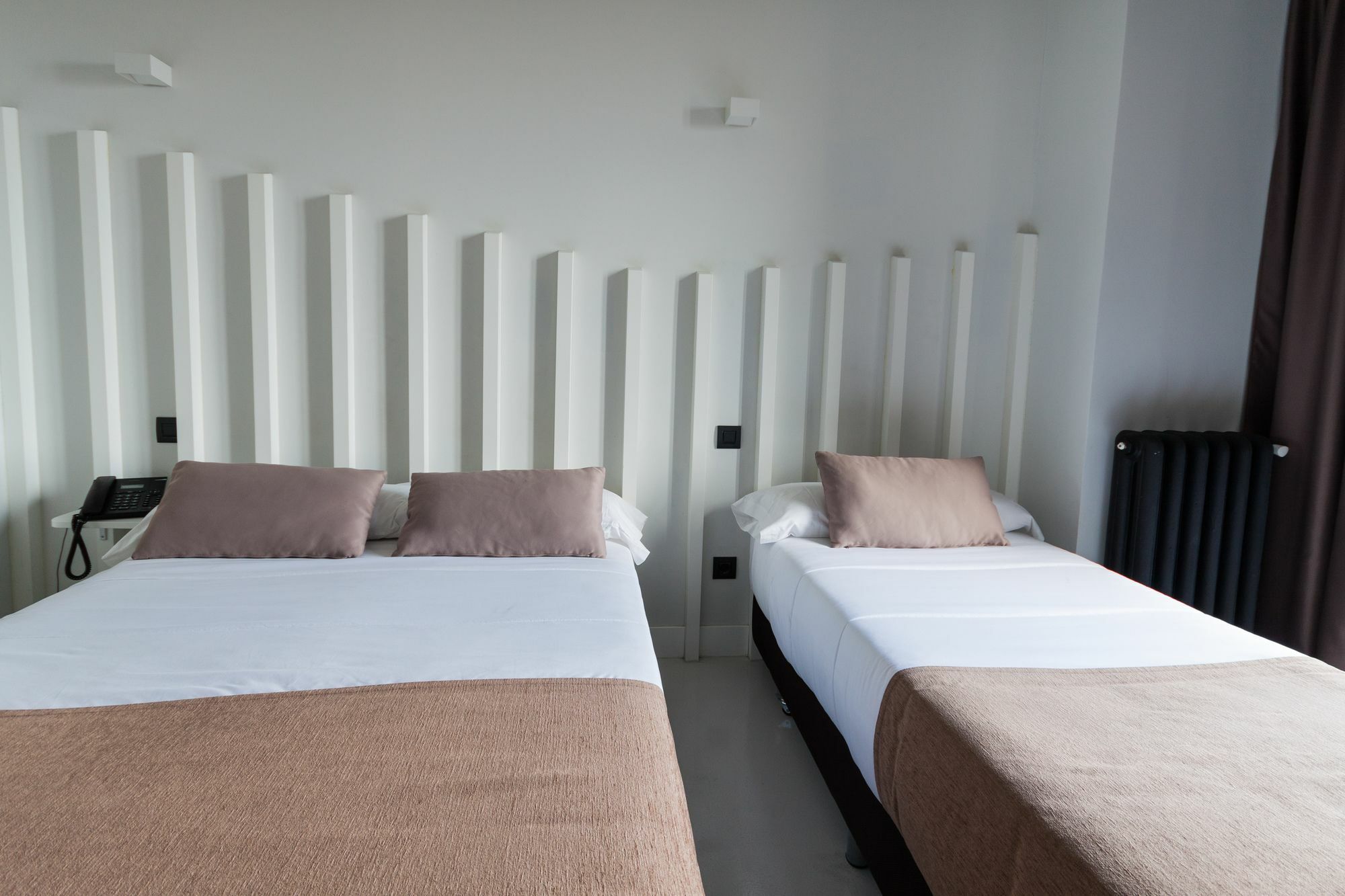 Hostal Charlotte-Gran Via Madrid Exterior photo